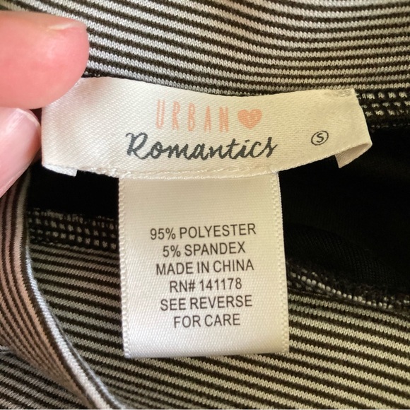 Urban Romantics Gray & Olive Striped LS Top Small - Picture 4 of 7